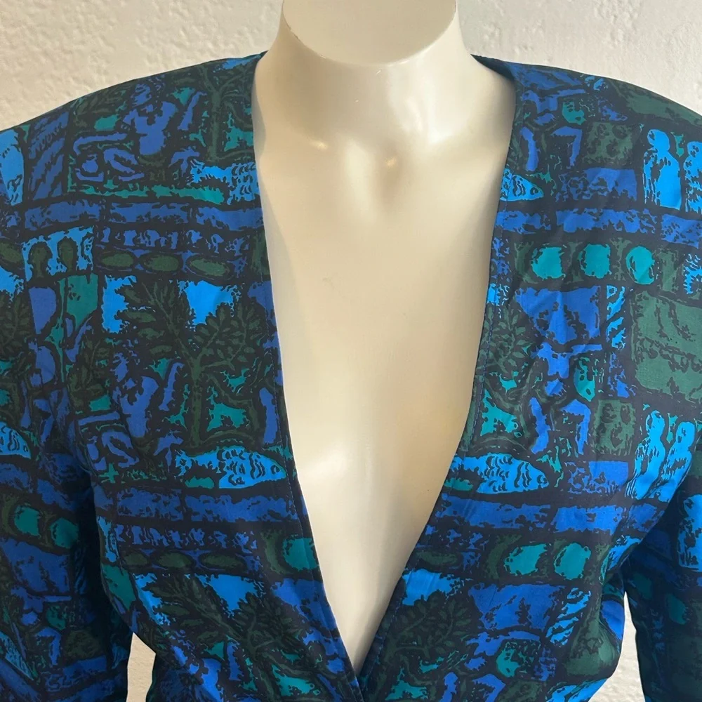 Thai silk by SIAM MALEE  blue / Green Patterned Women's light top sz 2